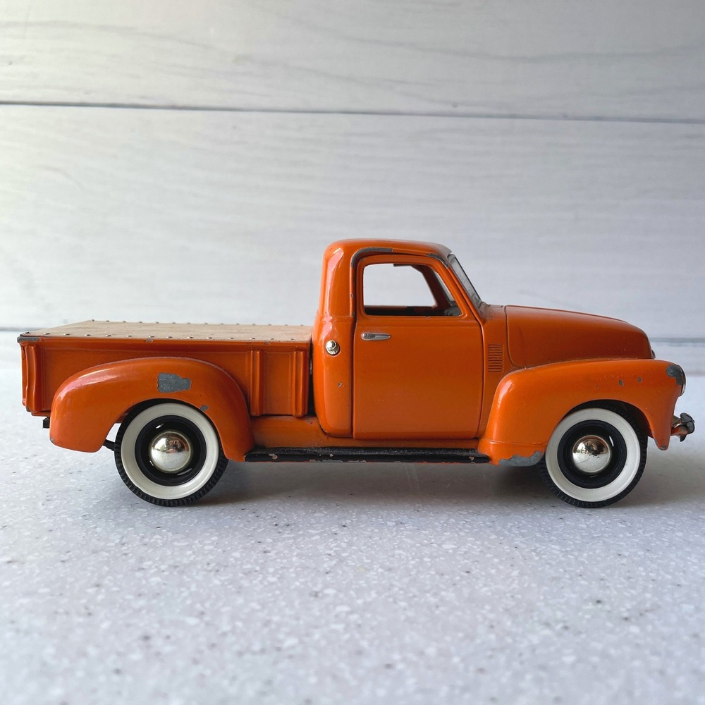 Liberty Classics 7319 1952 Chevy Pickup Truck Orange 1 of 2500 Die-Cast 1/25 - Picture 3 of 11